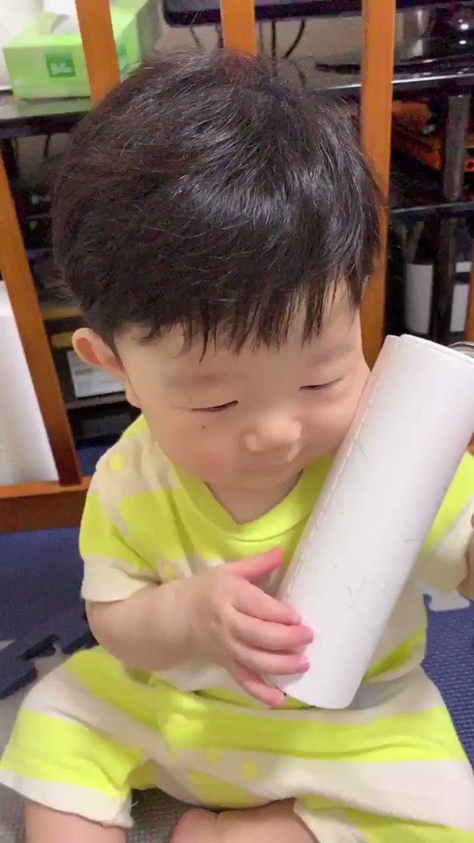 これは最高の癒しww子供のほっぺって本当に最強！