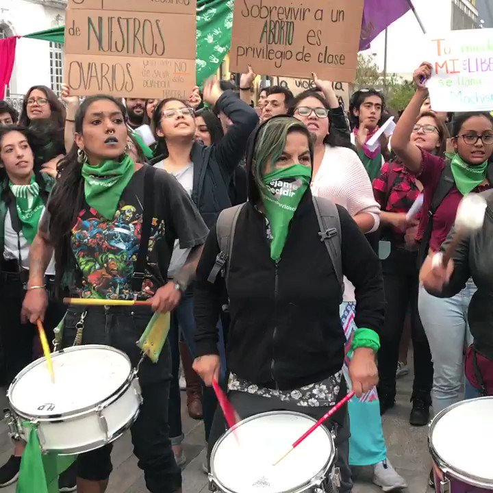 Hundreds protested in front of the congress in Quito, Ecuador for the decriminalisation of the abortion
#AbortionBill #AbortionIsAWomansRight #rights #Quito #Ecuador https://t.co/0enqNWGehN