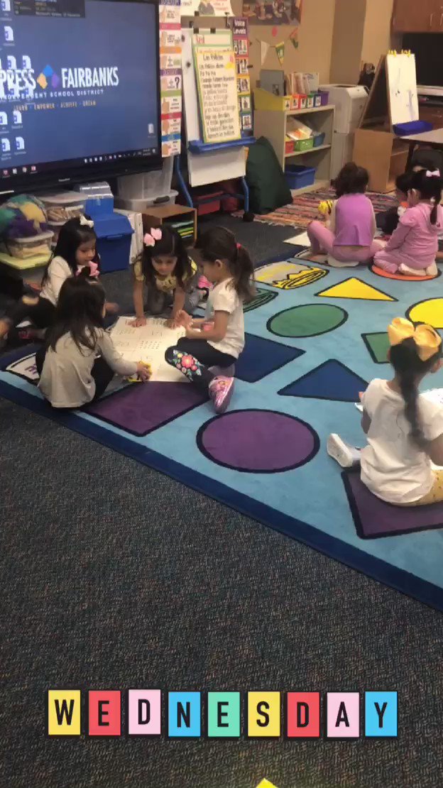 Mrs Castillo (@MrsCastillo4) on Twitter photo 20/09/2019 10:58:01 100% engagement on NO WORKSHEET WEDNESDAY at @HemmenwayStreak coding with Bee-Bots 🐝 100% engagement on NO WORKSHEET WEDNESDAY at @HemmenwayStreak coding with Bee-Bots 🐝