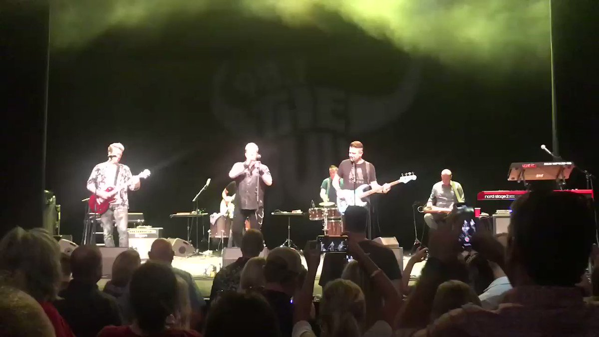 Okay, how many people fell in love with @rascalflatts after “Life is a Highway” ? I know I did! #90sbaby