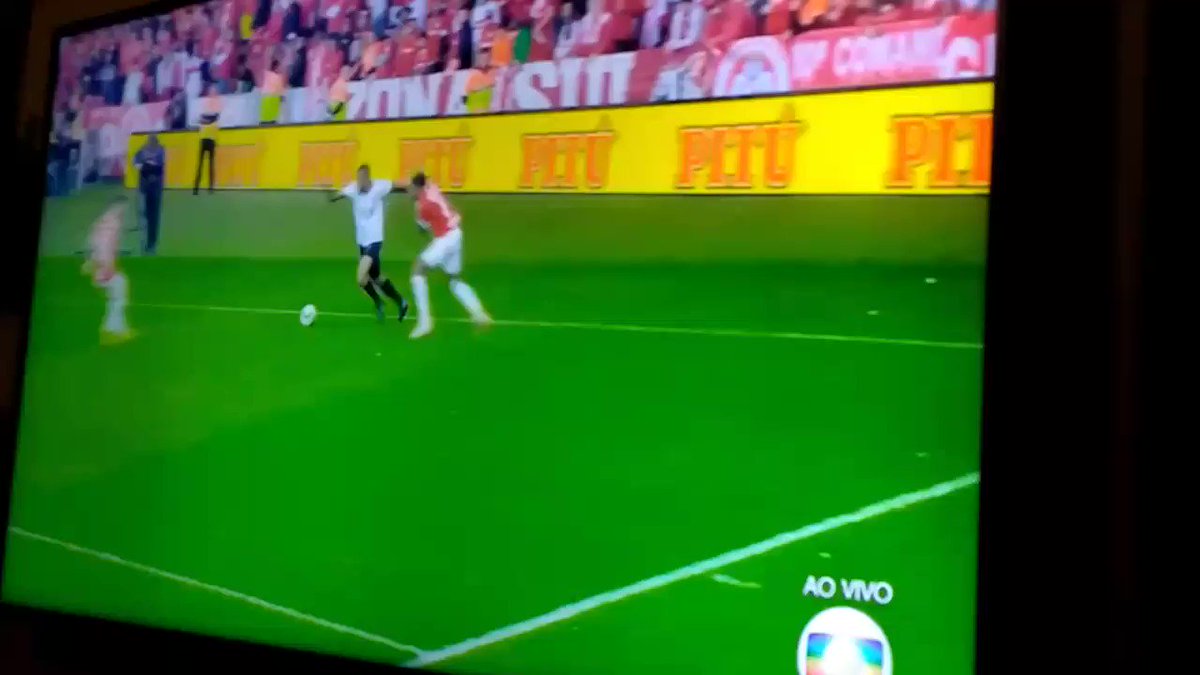 Essa jogada do Cirilo foi melhor que o gol. Parabéns athletico #CopaDoBrasil #FutebolNaGlobo