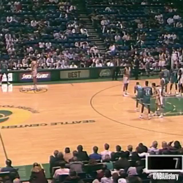 Larry Johnson calls GAME during his rookie season in β92! #NBARookieWeek