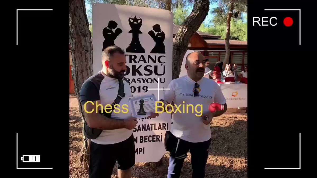 Matthew Thomas on Instagram: CHESSBOXING ♟🥊 Board game CHESS Combat Sport  BOXING Alternate rounds until CHECKMATE or KNOCKOUT ♟🥊 The chess world is  embracing it. Influencers are fighting in it. Chessboxing is