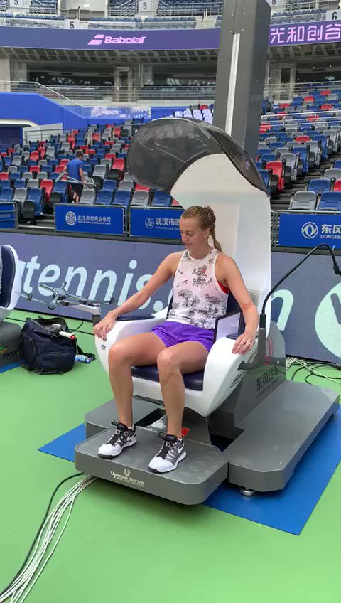Just me... Going for a ride in the umpire's chair... Trying to keep a straight face πβ¦@wuhanopentennisβ©