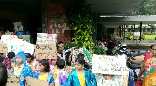 Fridays for future_Mumbai 🇮🇳 (@fffmumbai1) on Twitter photo 2019-10-16 15:35:27 #GlobalClimateStrike has started.. children demanding for #ClimateEmergency .. we want more trees! #ActNow for their future! Join us take #ClimateAction @GretaThunberg @MumbaiMirror @350 @FFFIndia #GlobalClimateStrike has started.. children demanding for #ClimateEmergency .. we want more trees! #ActNow for their future! Join us take #ClimateAction @GretaThunberg @MumbaiMirror @350 @FFFIndia