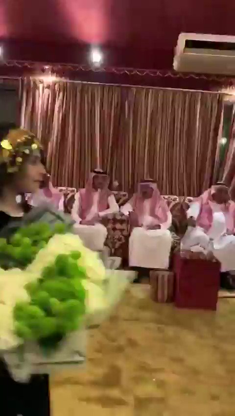 أمير الجوف يلبي رغبة طفلة طلبت مقابلته عبر فيديو نشرته في وسائل التواصل..#الجوف #السعودية.