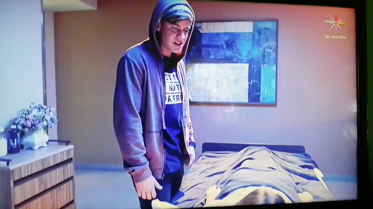 Lo mejor de la reina soy yo @Polo_Morin de lo mejor va la novela la verdad#LaReinaSoyYo #polomorin@polo_morinDF #Televisa #televisa