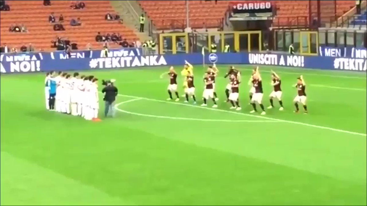 カルロウ オールブラックスのハカがかっこいいと話題ですがここでサッカーの名門acミランさんのハカを見てみましょう カルロウ オールブラックスのハカがかっこいいと話題ですがここでサッカーの名門acミランさんのハカを見てみましょう