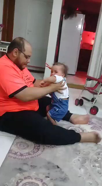 Capulcu Yakamoz1312 On Twitter 1 Yasinda Bebegi Doven Ruh Hastasi Baba Son Halidir Hak Edene Bulmustur Https T Co Lr9lce7msq Twitter