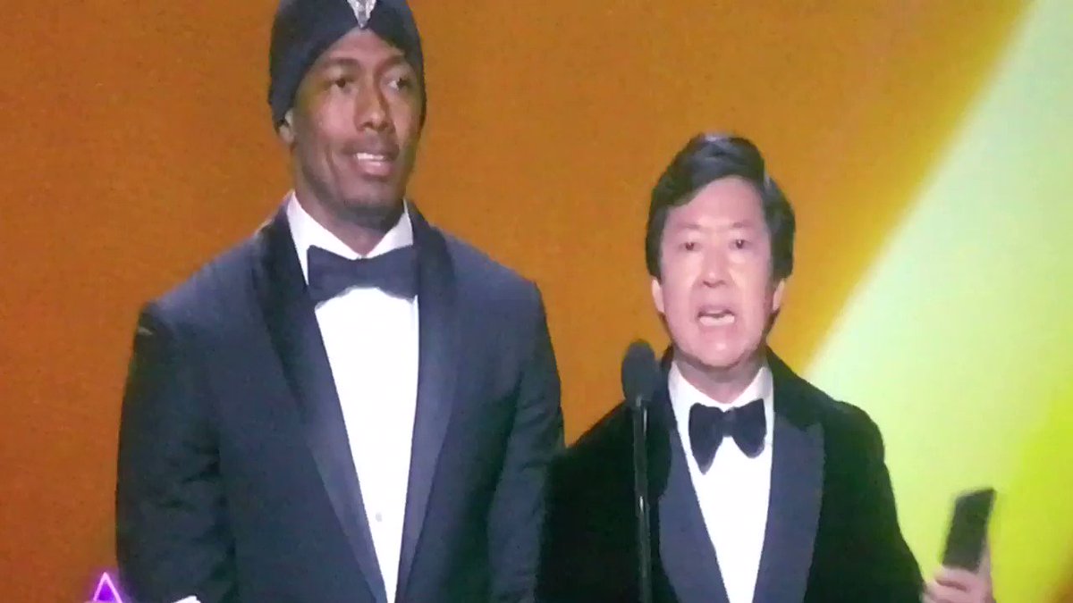 13 Awkward Moments From The 2019 Emmy Awards