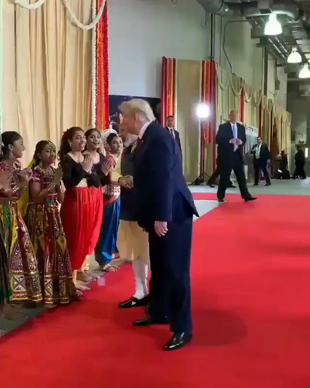 Sheeba Thattil π³πΏ (@SheebaThattil) on Twitter photo 2019-09-23 06:04:01 He managed to click a selfie along with two world leaders in a single frame. Smart boy! @narendramodi @realDonaldTrump #HowdyModi He managed to click a selfie along with two world leaders in a single frame. Smart boy! @narendramodi @realDonaldTrump #HowdyModi