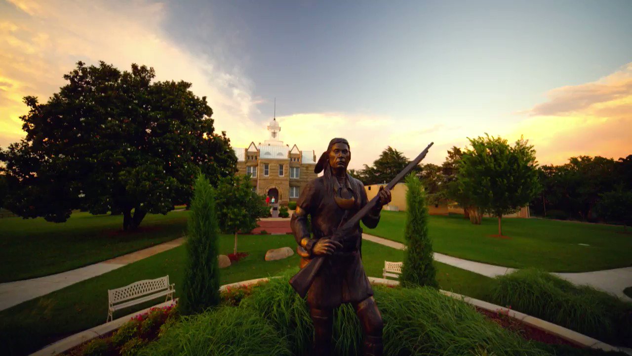 Kelli Weaver (kadeeweaver) / Twitter