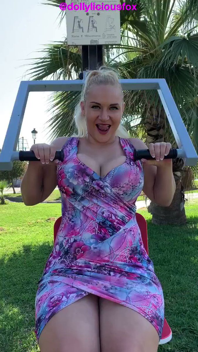 Model - Dolly Fox dollylicious