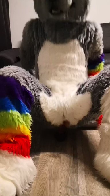 I decided to ride Medium David for #murrsuitmonday. I ended up cumming two times in a row.

#murrsuit