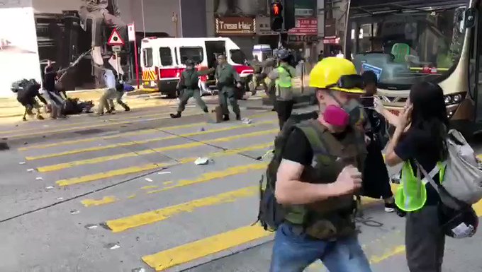 dwLkqTmZIAKRuueM?format=jpg&name=small