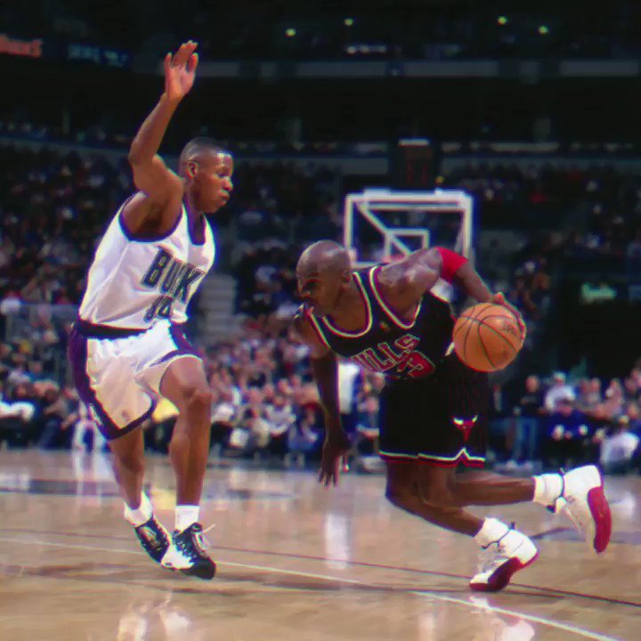 Glenn, Ray, & Vinβs Plumbing. Yeah I never heard of it either but I do know thereβs no wasted movement or dribbles in this mans attack. He makes it look so easy. Not a single 3 was shot & yβall argue.