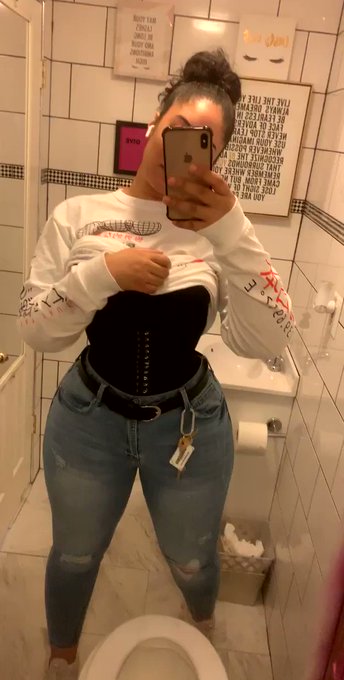 Kristiana King ♓️🇬🇭