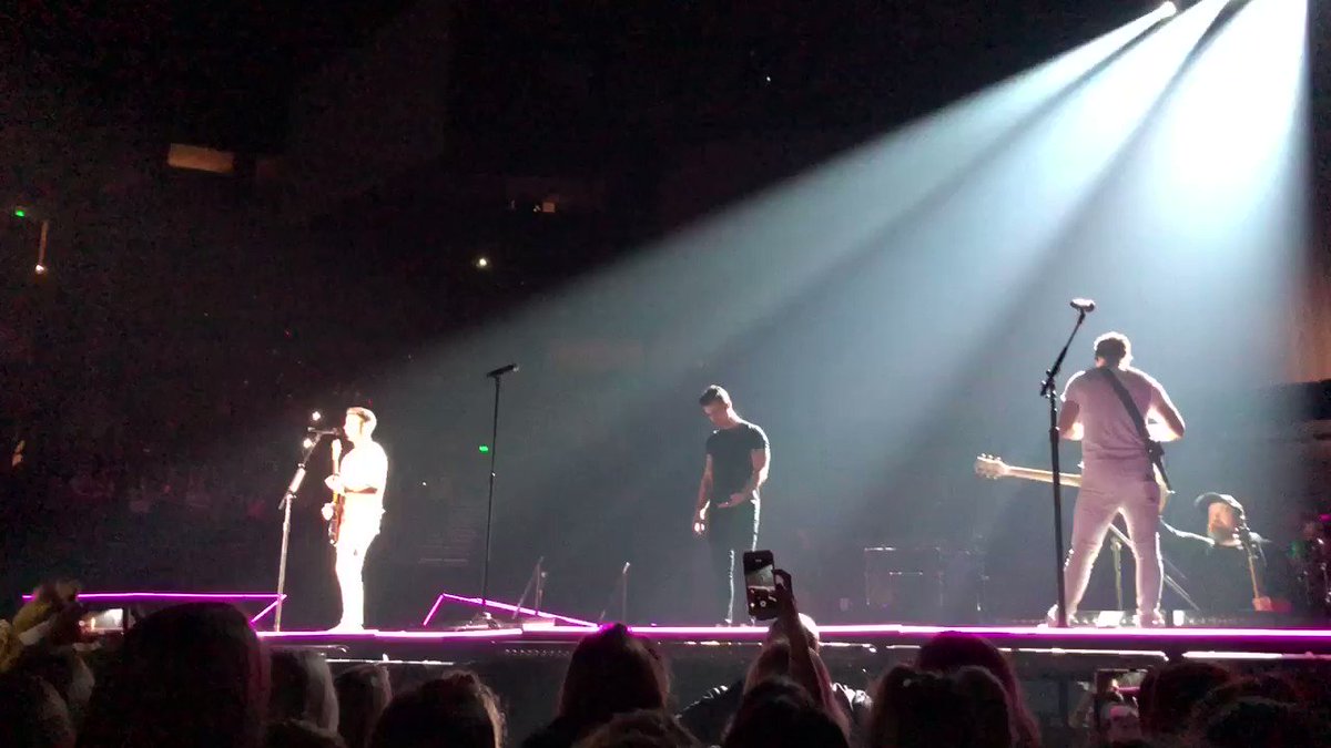 Goin through videos and dying! I think I was in the middle of the @kevinjonas fan club. π is it time to do this again yet?! @jonasbrothers #HappinessBeginsTourNashville