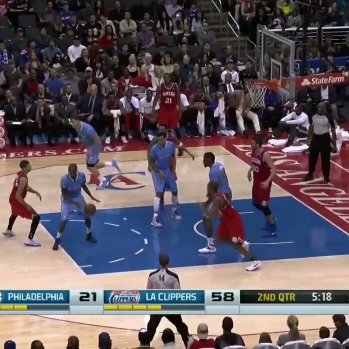 (2014) Chris Paul & Blake Griffin pulling this off on back-to-back plays is so disrespectful.
My goodness. 😳