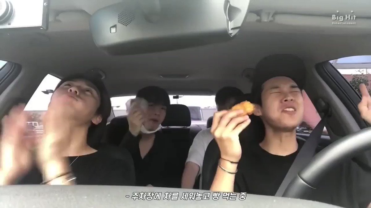 #TAEHYUNG had the best time with his Wooga Wooga hyungs🥺Let’s trend higher! #VonVacation #TaehyungTannieTime#리얼뷔로그_feat탄이 #나른한뷔의신나는휴가Can we unlock? 🔐500 retweets🔐300 comments