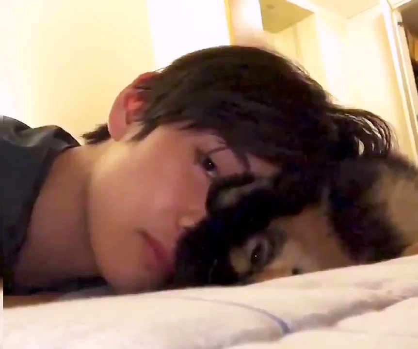 (ano Upchar) 🐯: (whispering) Tan...🐶: 💤 (sleepy)🐯: Tan... Wake up...🐶: 💤 (look up)🐶: 💤 (turn around and keep sleeping)🐯: 💤 (sleep with him too) Taehyung and Tannie cuddling time, the cutest thing ever!#VOnVacation BTS_twt