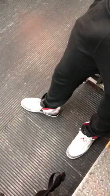 Typiquement le genre de vue qui me rend complètement fou.

Vous kiffez ?a aussi ? ??? https://t.co/Q