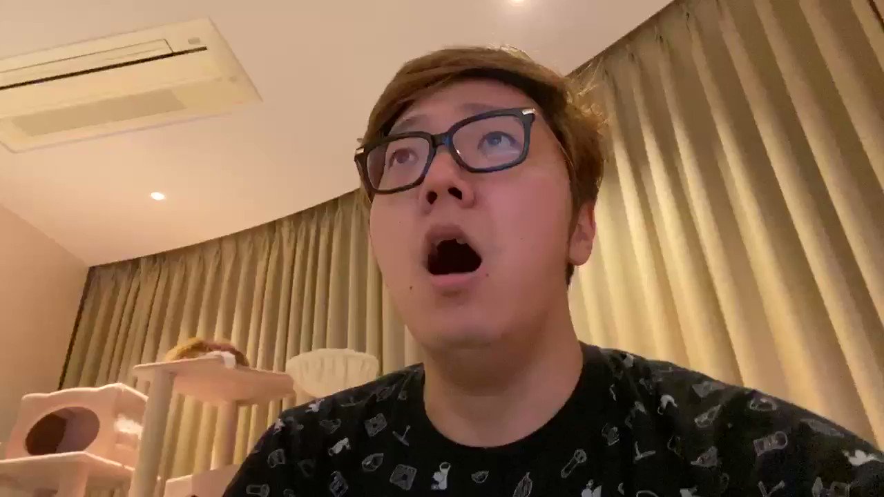 ヒカキン A 1.5 liter cola drinking battle! Brothers showdown between