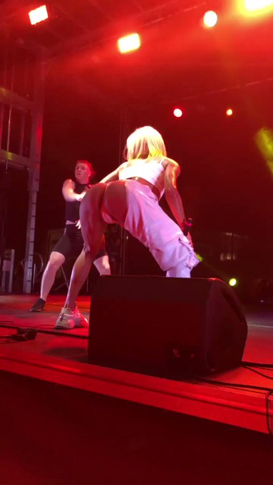 Joga bundaaa ???? @pabllovittar https://t.co/6XU6Xm43zV