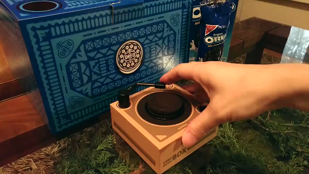 オレオで音楽が流れる？オレオを乗っけるプレーヤーが登場！