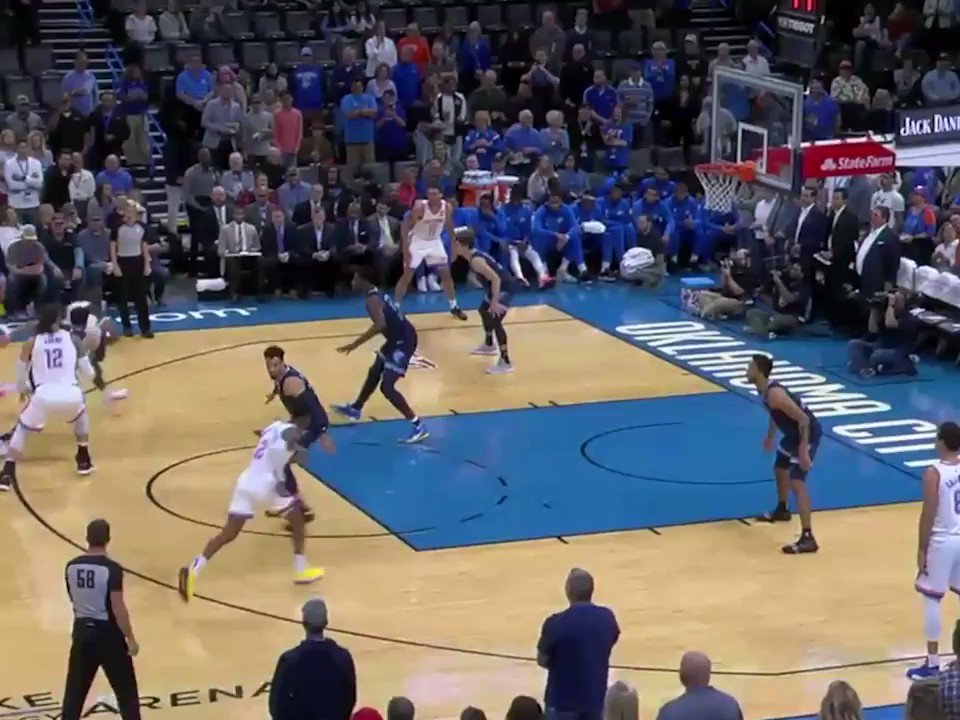 Steve. Spin. Split. Score. ðª
@RealStevenAdams | #ThunderUp https://t.co/L4zUhCppWt