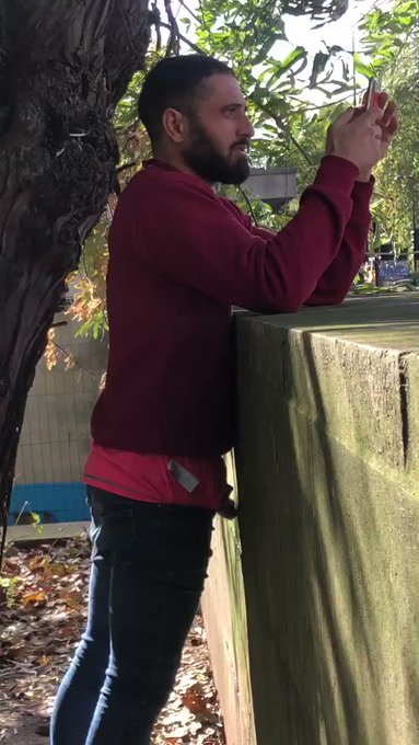 Mi colega @DannyBossXXX me graba meando en el parque #London ??? https://t.co/pt6BP6qKys