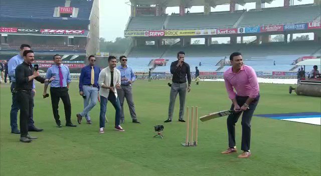 Hitting it out of the park, ft. @VVSLaxman281! For more fun moments behind the scenes, watch:🏏: Nerolac #CricketLIVE📺: Star Sports & Hotstar
