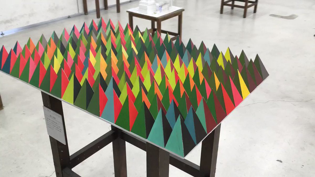見る角度を変えることによって季節が巡る立体作品！センスの高さが溢れ出ててすごい！