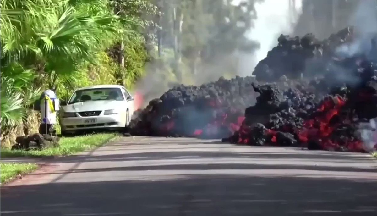 Domenico Calia (@CaliaDomenico) on Twitter photo 22/10/2019 12:42:21 Dramatic timelapse footage shows lava engulfing a parked car on the streets of Puna ,Hawaii 2018 Dramatic timelapse footage shows lava engulfing a parked car on the streets of Puna ,Hawaii 2018