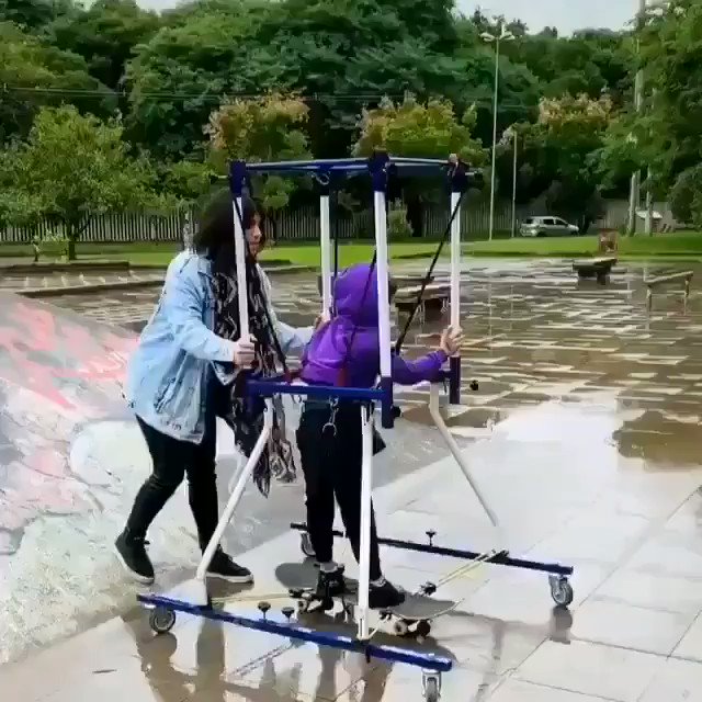 He has Cerebral Palsy and wanted to skate board so his mom created this for him so that he could.
MY HEART 😭❤
Mother Of The Year
