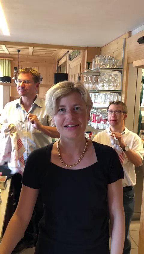 Svp Schweiz Twitterissa Schauen Sie Wie Die Neu Gewahlte Nationalratin Esther Friedli Sg Heute Abend Um 22 25 Uhr In Der Arena Zum Thema Frauen An Der Macht Und Jetzt Ihren Mann