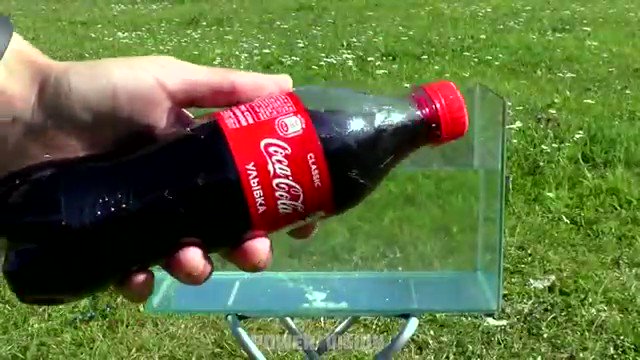 メントスコーラを試してみた結果？想像を超えた瞬間が捉えられるwww