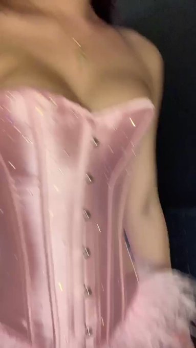 i&rsquo;m so annoying.  a little sneak peek of something very special ✨ https://t.co/IrKMYPnK3b