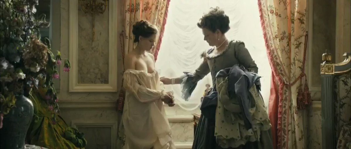 Lea Seydoux – Farewell, My Queen (2012) – Celeb Nudity