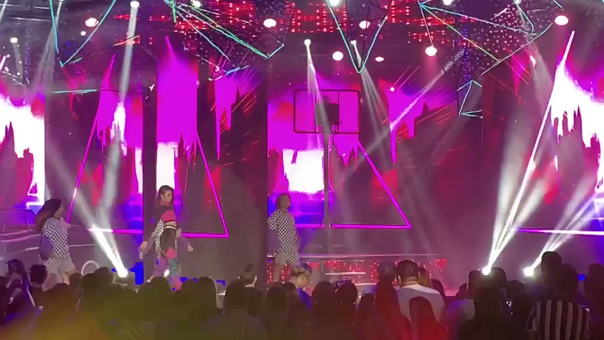 RITMO dance happened ‘coz many people are impressed with her grace, fierceness and confidence sa Solo dance. At ginalingan nanaman!!! Keep slaaaaayin’ bb @maymayentrata07 ❤️❤️🔥🔥✨✨👏🏻👏🏻#ASAPNatinTo