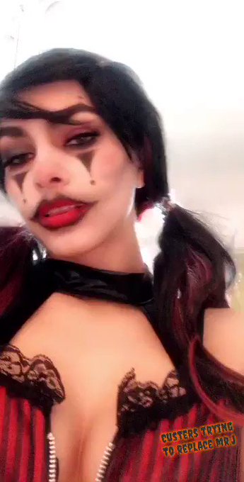 🍭🦇🧟‍♀️🧛🏻‍♀️🎃Hope everyone had a Happy Halloween🎃💀🕸🕷🍬
Last night was so much sloppy, soaked&sexy fun!🤤😍💓Holy