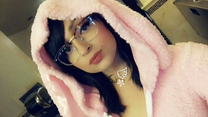 Like my slutty bunny costume? ?? https://t.co/ehBqlRZDkD
