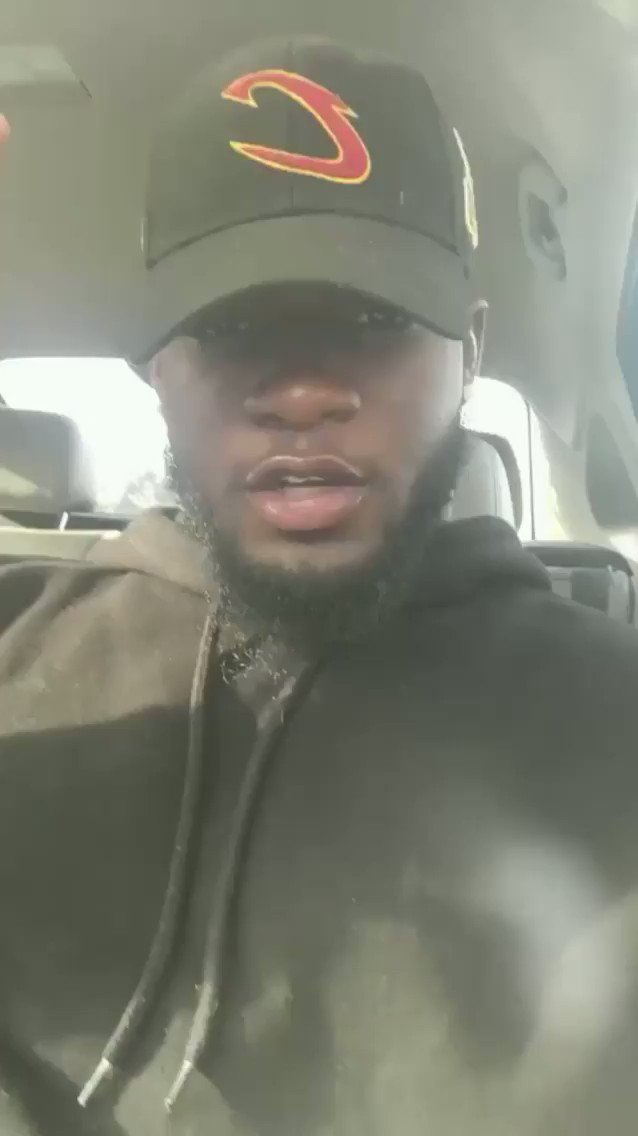 callmedaddy (@CHOSENONE_Q) on Twitter photo 2019-11-08 03:18:02 🤷🏾♂️ 🤷🏾♂️