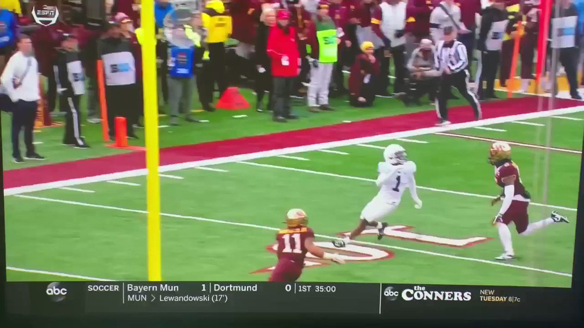 Not sure how pass interference was missed here. Really bad break for #PennState. #PSUvsMINN