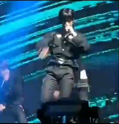 ✰🧃 (@mintyhwng) on Twitter photo 2019-11-10 21:12:24 EXCUSE ME HWANG HYUNJIN AM I A JOKE EXCUSE ME HWANG HYUNJIN AM I A JOKE