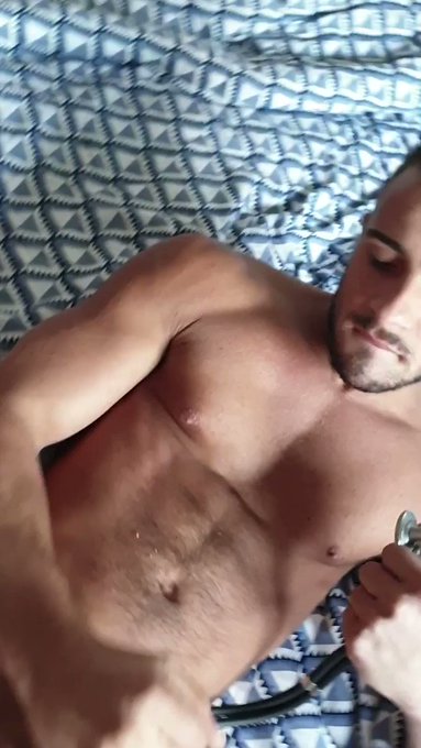 Non seulement je suis tres chauf en ce moment super retour actif tous les jours ! Et en plus encore en<a href="/tag/gaytwitter"class="tags"><span>#gaytwitter</span></a><a href="/tag/onlyfanscreator"class="tags"><span>#onlyfanscreator</span></a><a href="/tag/heteroflexible"class="tags"><span>#heteroflexible</span></a>