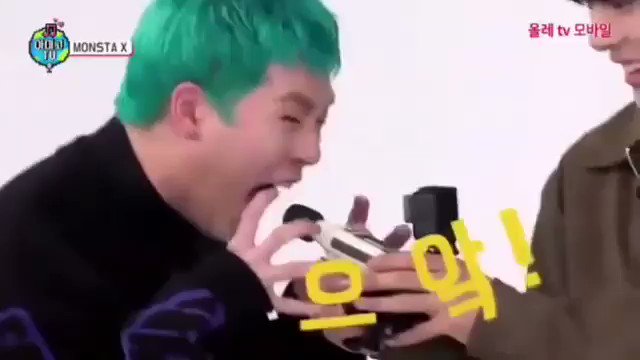 Monbebe on twitter every 12 hours to trend the new tags
@STARSHIPent
#우리가_역사를_만들거야
@OfficialMonstaX
#MonstaXis7