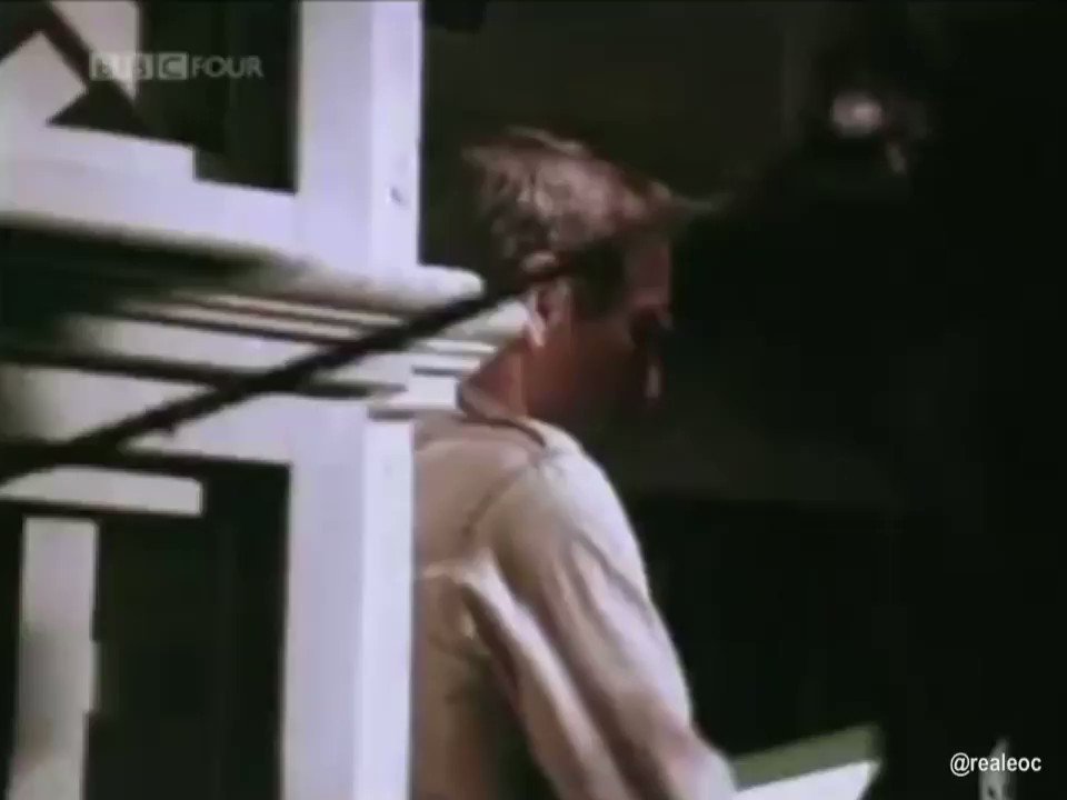 Eyes On Cinema (@RealEOC) on Twitter photo 2019-11-12 12:28:01 Paul Newman, Steve McQueen, William Holden and Fred Astaire on the set of The Towering Inferno Paul Newman, Steve McQueen, William Holden and Fred Astaire on the set of The Towering Inferno