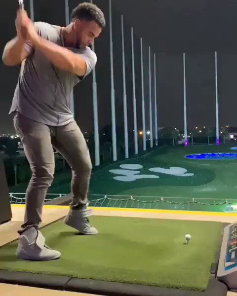 Wanna see Nelson Cruz hit a golf ball to the moon? Sure you do.(via ncboomstick23/IG)
