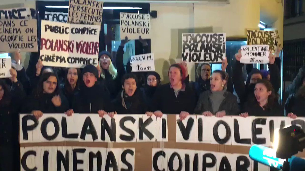 Парижские активисты сорвали в одном из кинотеатров премьеру фильма Романа Полански — его вновь обвинили в изнасиловании